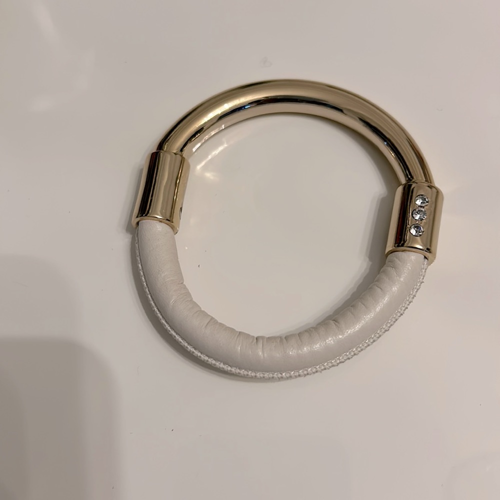 White leather gold bracelet